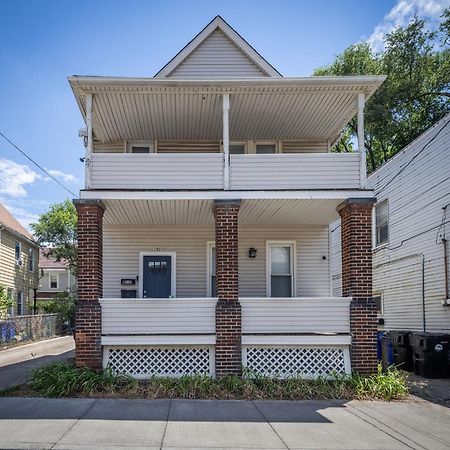 Mid-Century Modern Retreat In Little Italy Leilighet Cleveland Eksteriør bilde