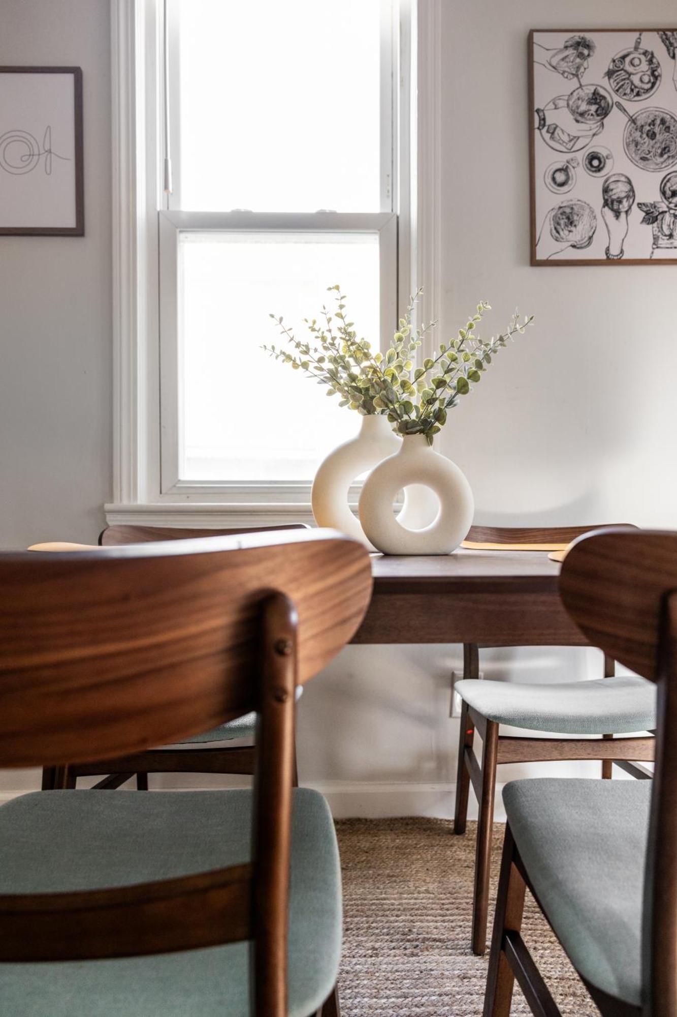 Mid-Century Modern Retreat In Little Italy Leilighet Cleveland Eksteriør bilde