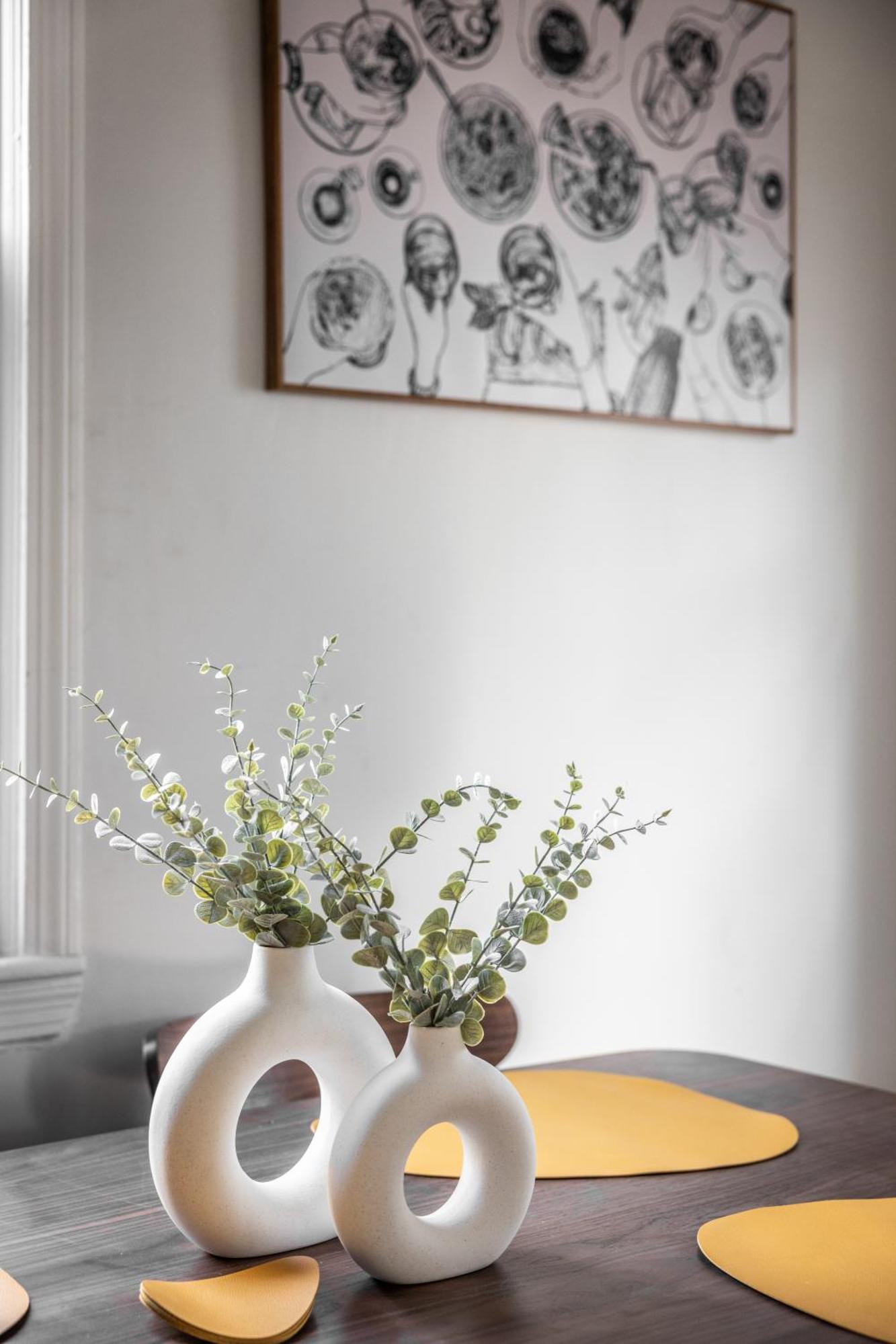 Mid-Century Modern Retreat In Little Italy Leilighet Cleveland Eksteriør bilde